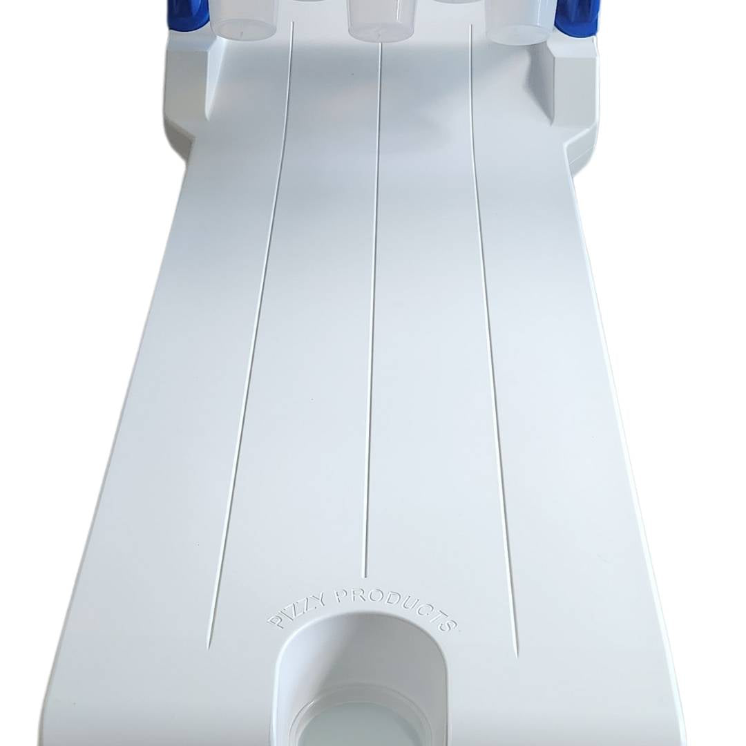 Indented groove lines on the ramp help you line up your shot.